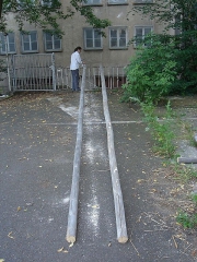 Fahnenbilder - Güntzstraße 28, Projekt im öffentlichen Stadtraum, Dresden, 2006