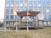 Fahnenbilder - ehemaliges Arbeitsamt, Projekt im öffentlichen Stadtraum, Dresden, 2007